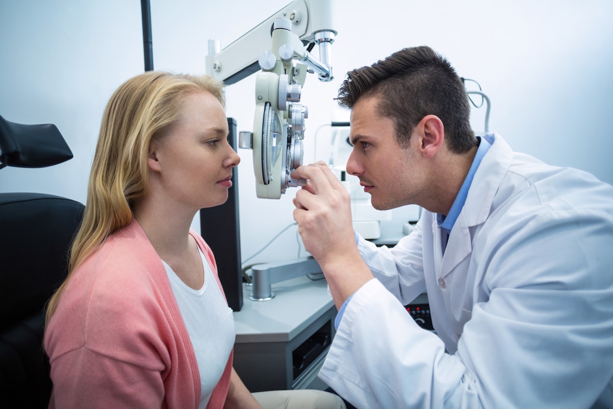 LASIK Eye Surgery Consultation: What to Expect: What to Expect