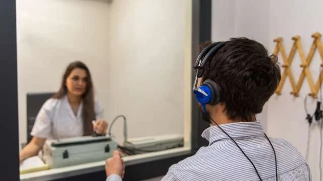 Hearing Tests: quick screening, tailored solutions, and a 60-day hearing-aid trial