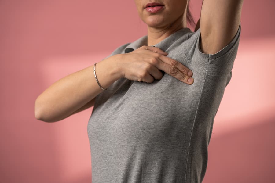 Early Signs of Breast Cancer: Detecting Symptoms Early