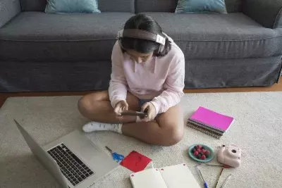 Social Media Use Linked to Decreased Cognitive Skills in Adolescents