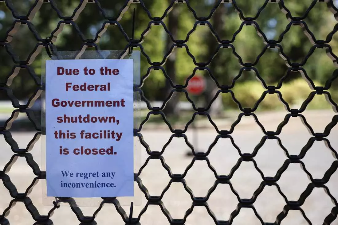 Senate Impasse Leaves Federal Workers Without Pay Amidst Prolonged Shutdown