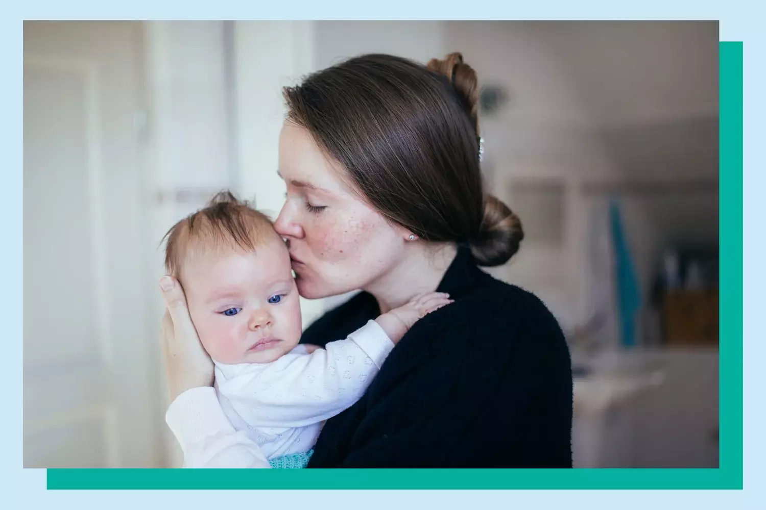 Navigating the Similarities and Differences Between Postpartum and Perimenopausal Symptoms