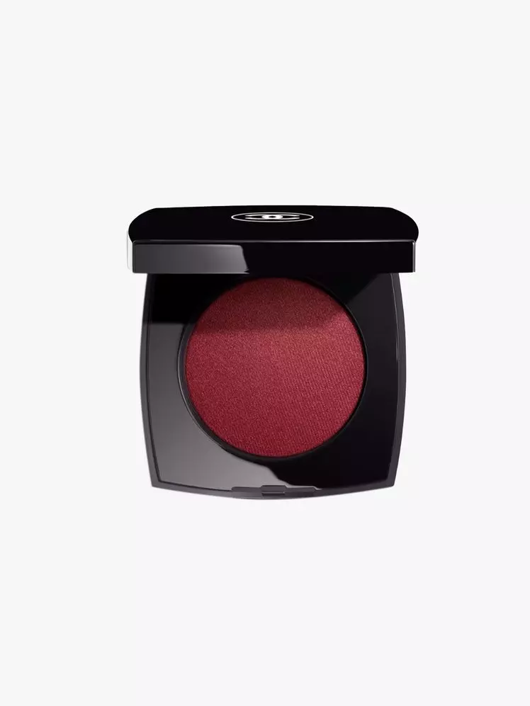 The Rise of Blurred Makeup: Effortless Beauty for 2026