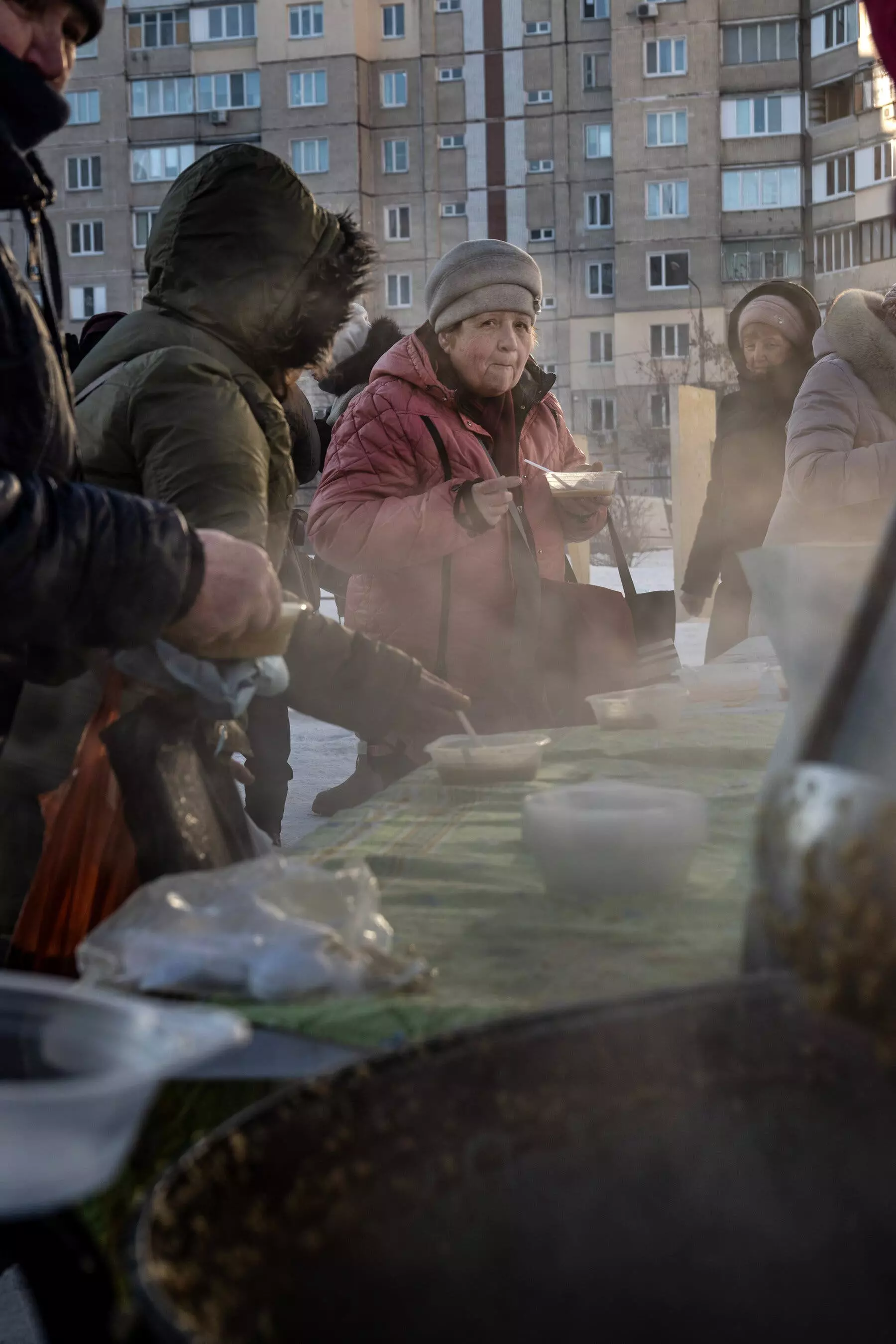 Ukrainians Brave the Cold: Ingenious Solutions Amidst Energy Crisis