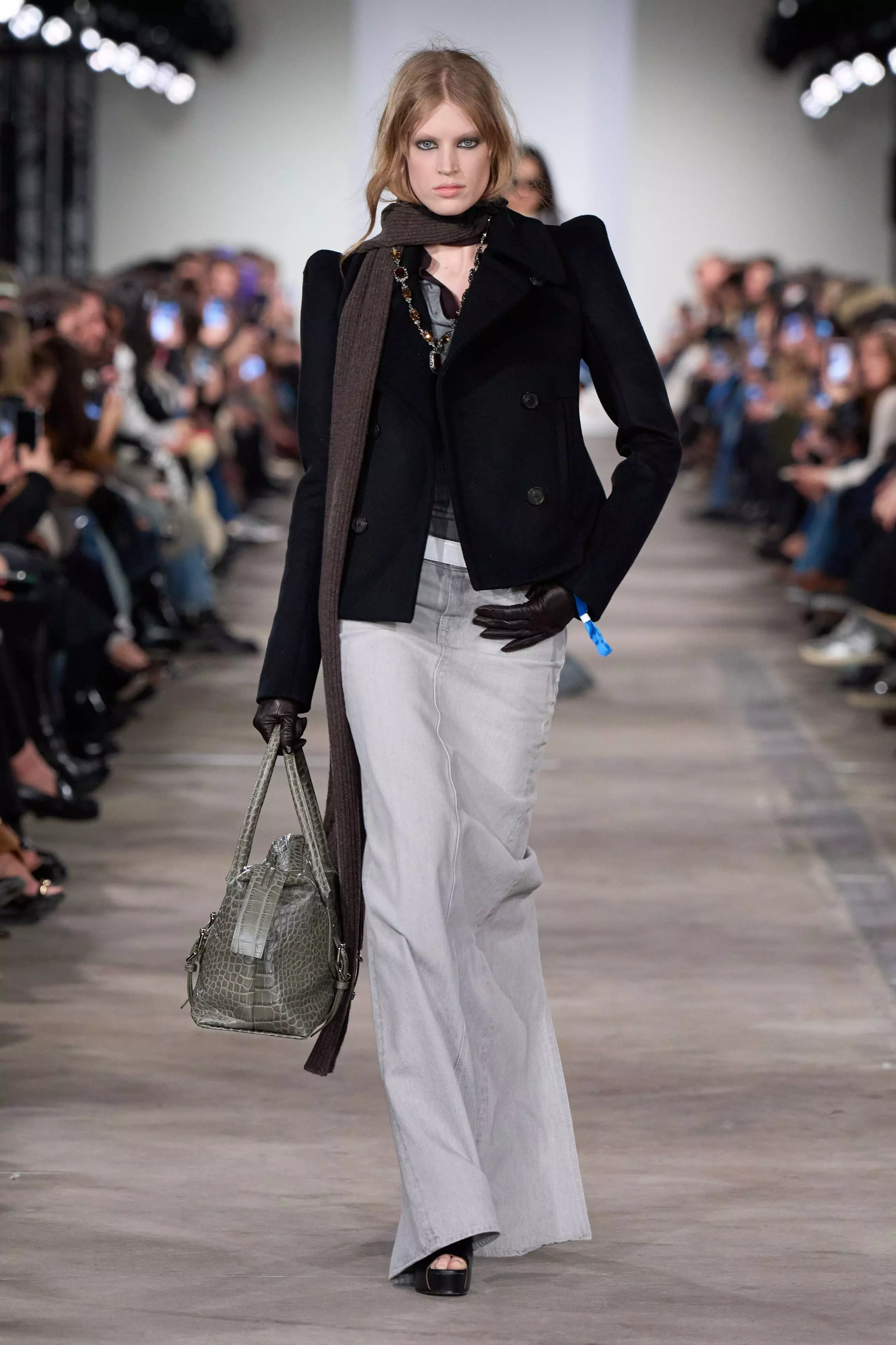 7 For All Mankind Fall 2026 Ready-to-Wear Collection Embraces Y2K Revival with Bold Styling