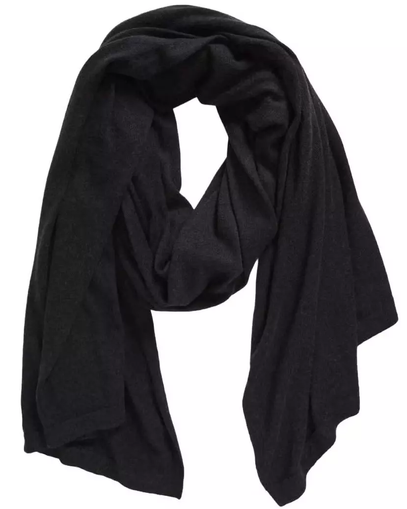 Mastering Scarf Styling: Trendy Techniques & Essential Picks