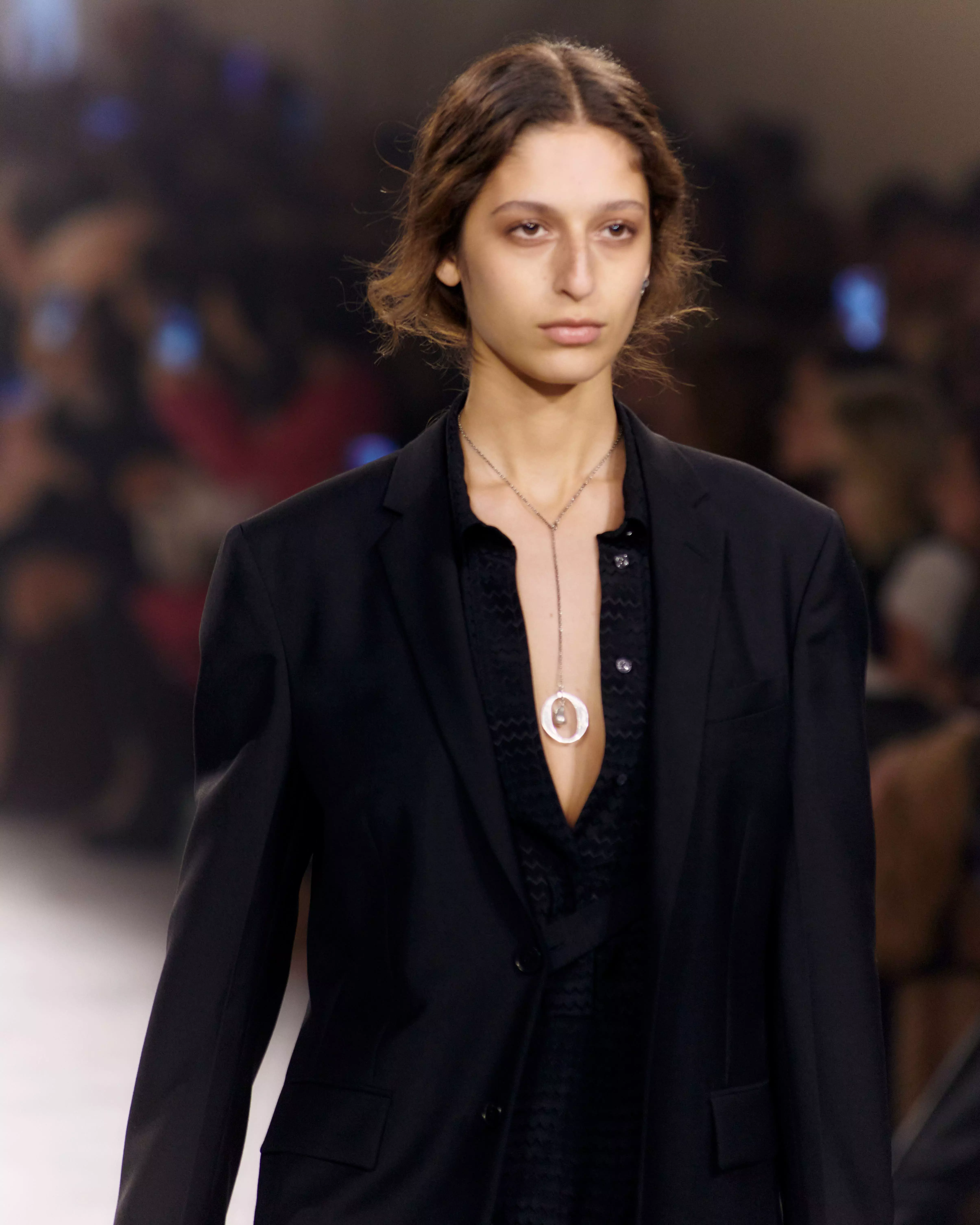 Fendi's Milan Fashion Week: A Comprehensive Look at the Runway and Beyond