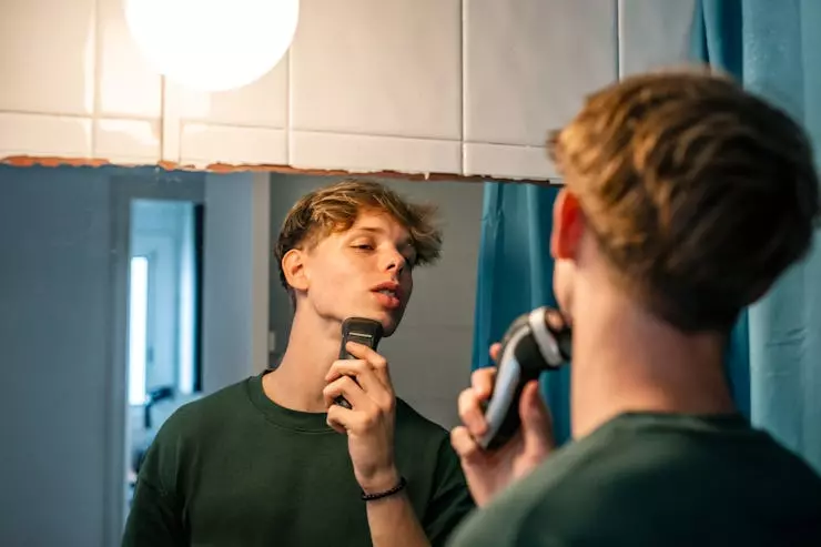 Understanding "Looksmaxxing": A Dangerous Trend for Teen Boys