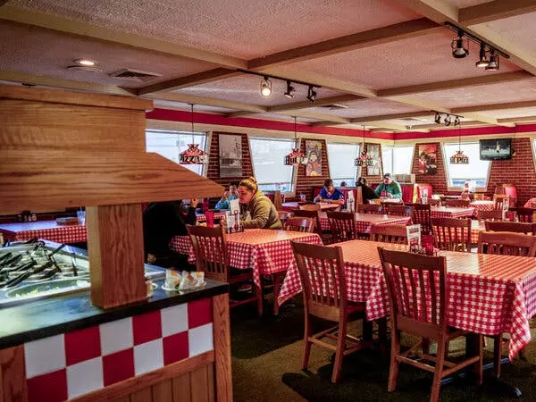 Pizza Hut Classics: A Trip Down Memory Lane