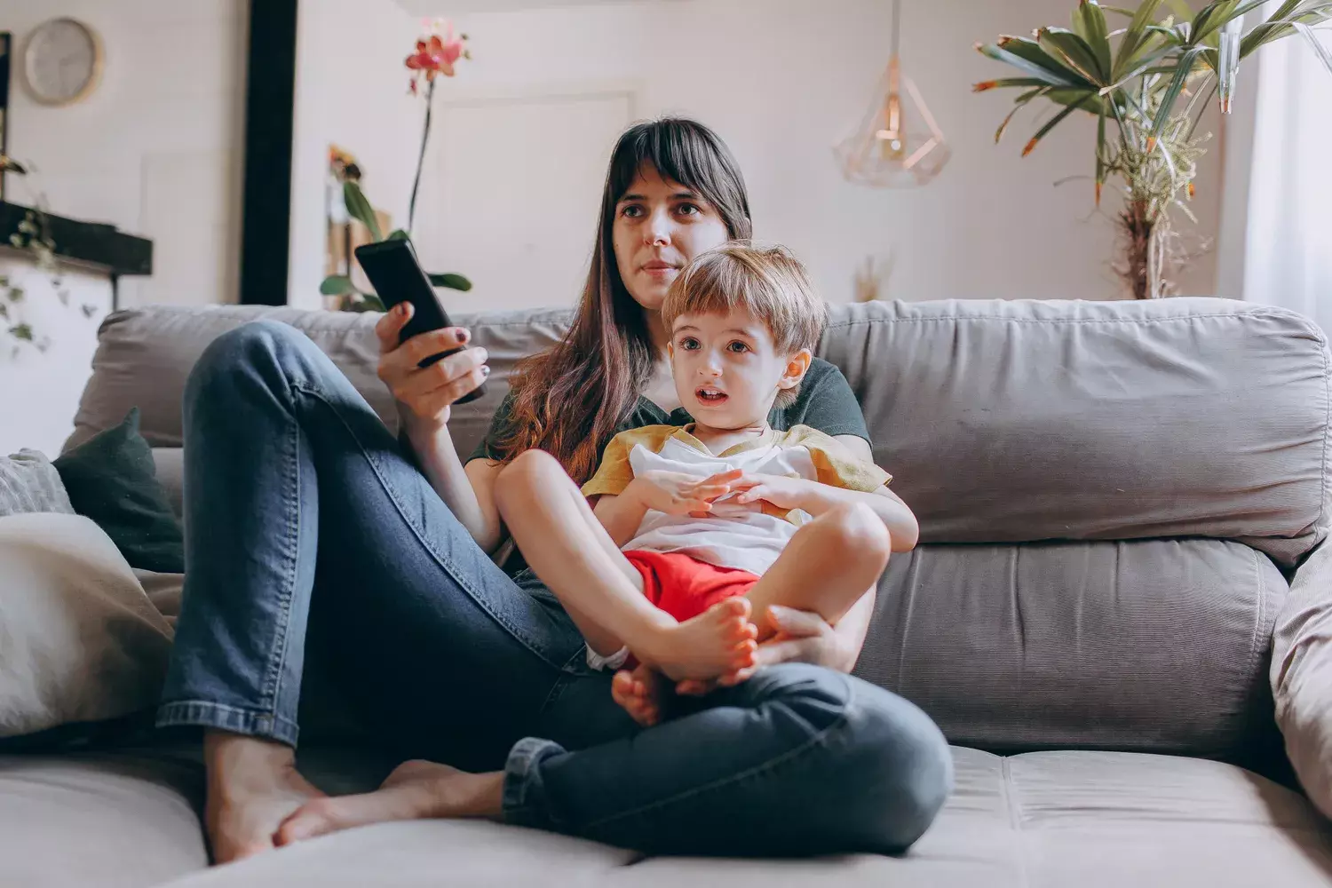 Understanding the 'Silky Mom' Parenting Approach