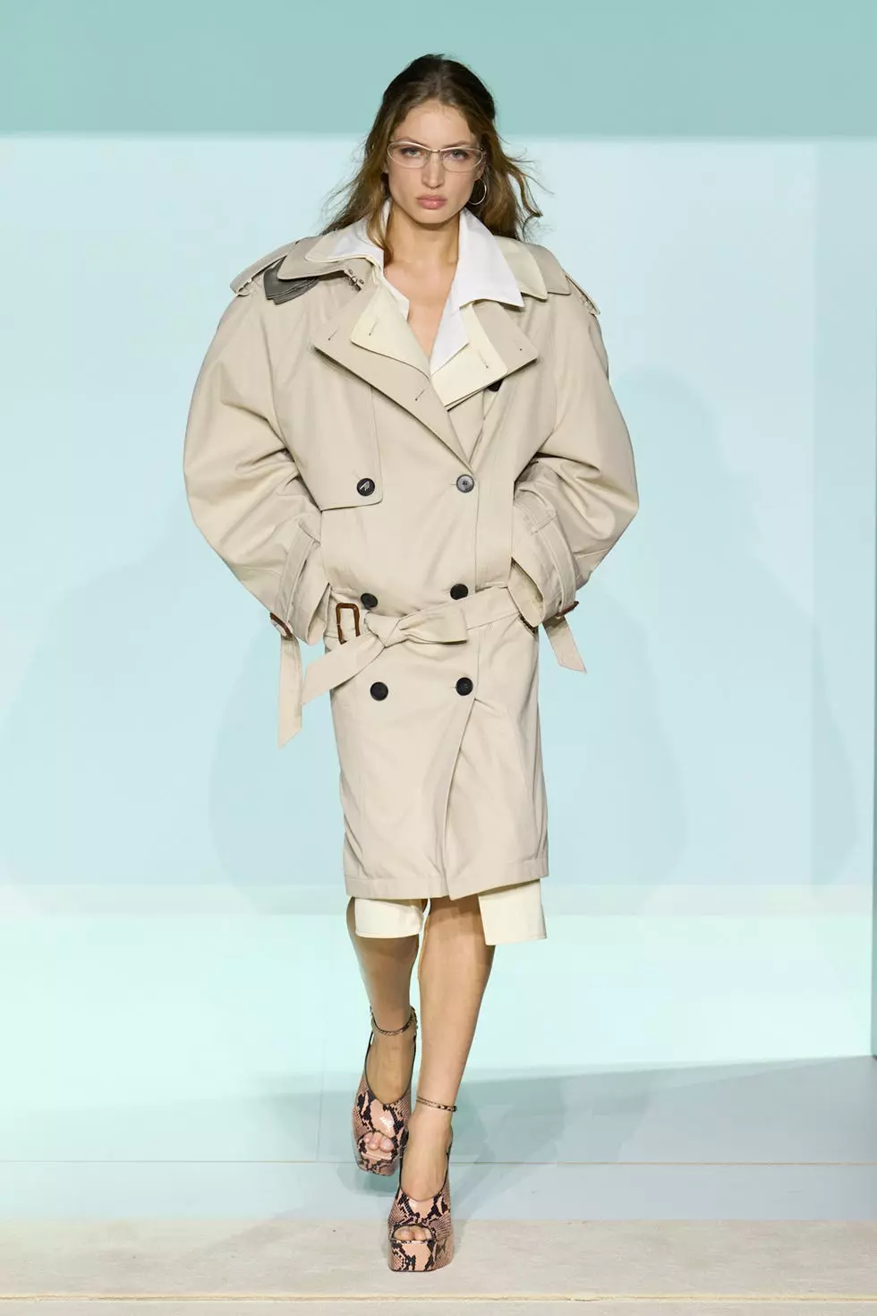 The Resurgence of Trench Coats: Six Key Trends for the Upcoming Season