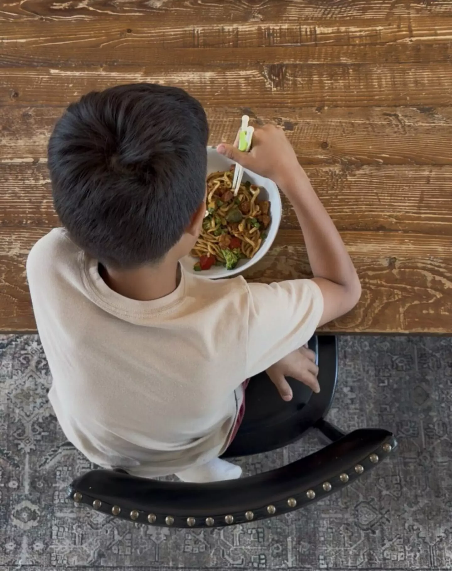 Effortless Kung Pao Chicken: A Quick Weeknight Dinner Solution for Busy Parents