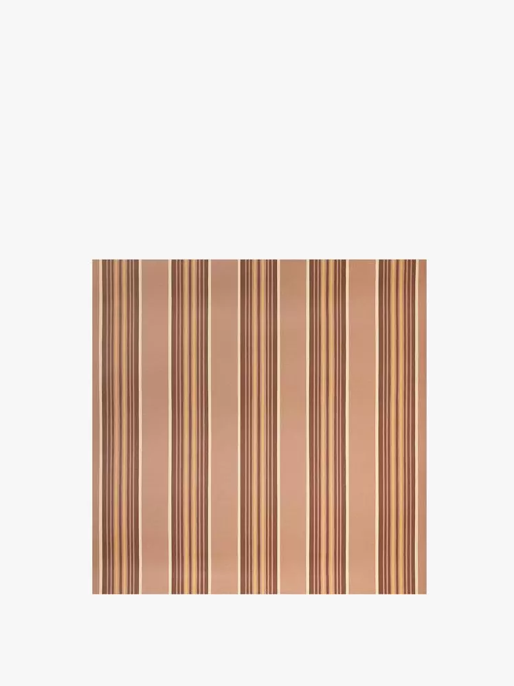 Transforming Spaces: Expert Picks for Designer-Approved Wallpapers