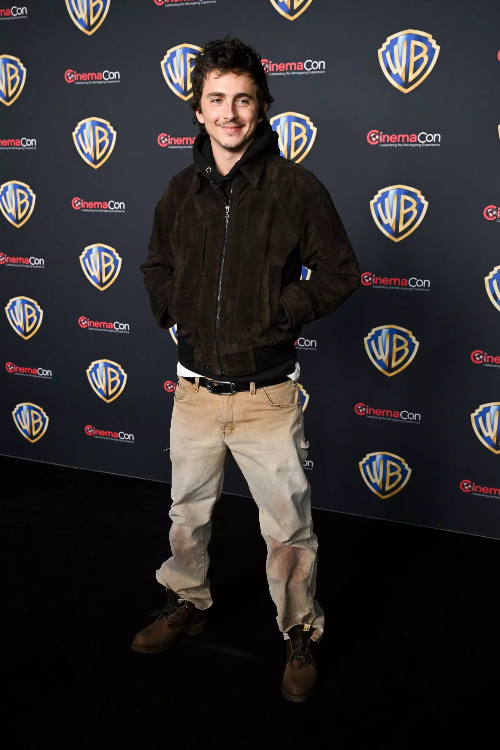 Celebrity Style: Mastering Spring Outerwear