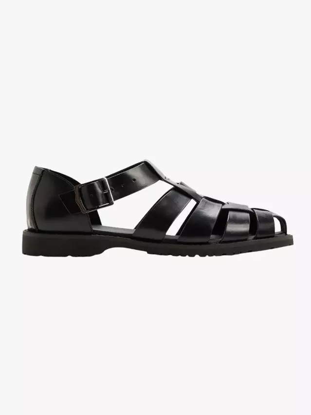 The Evolution of Men's Fisherman Sandals: From Utility to Fashion Statement