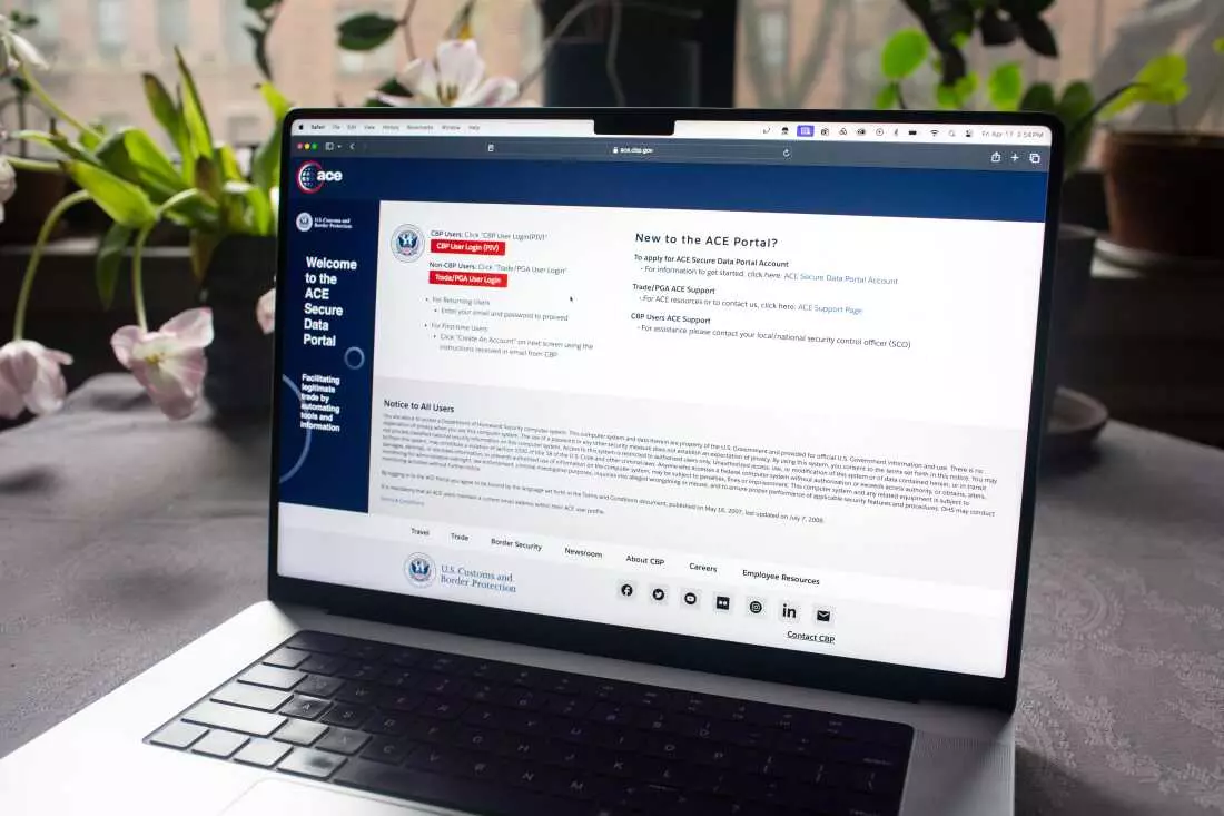 US Customs Initiates Tariff Refund Process Following Supreme Court Ruling