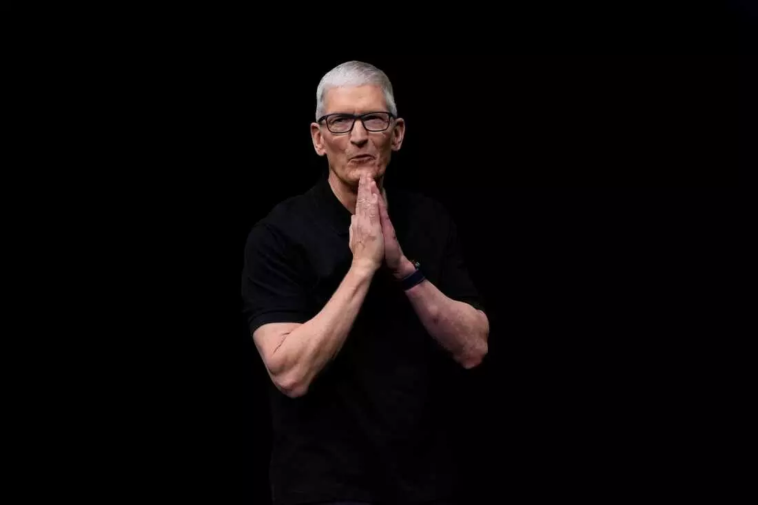 Tim Cook to Conclude Tenure as Apple CEO, John Ternus Named Successor Amid AI Transition