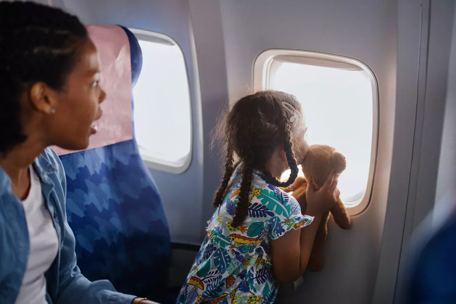 Seamless Family Flights: Expert Tips for Traveling with Children
